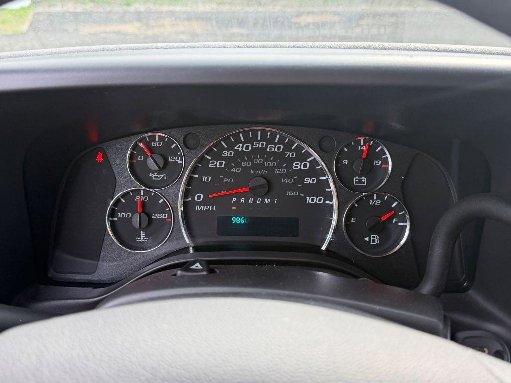 Used 2024 Chevrolet Express 2500 w/ Driver Convenience Package image 15