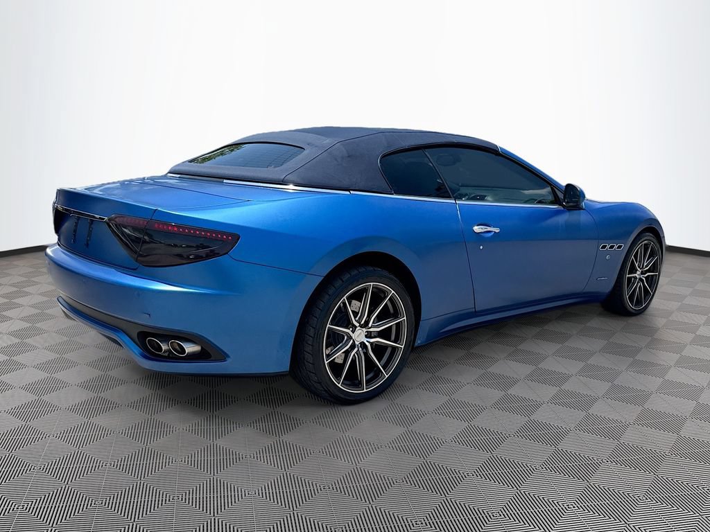 Used 2012 Maserati GranTurismo Convertible RWD image 6