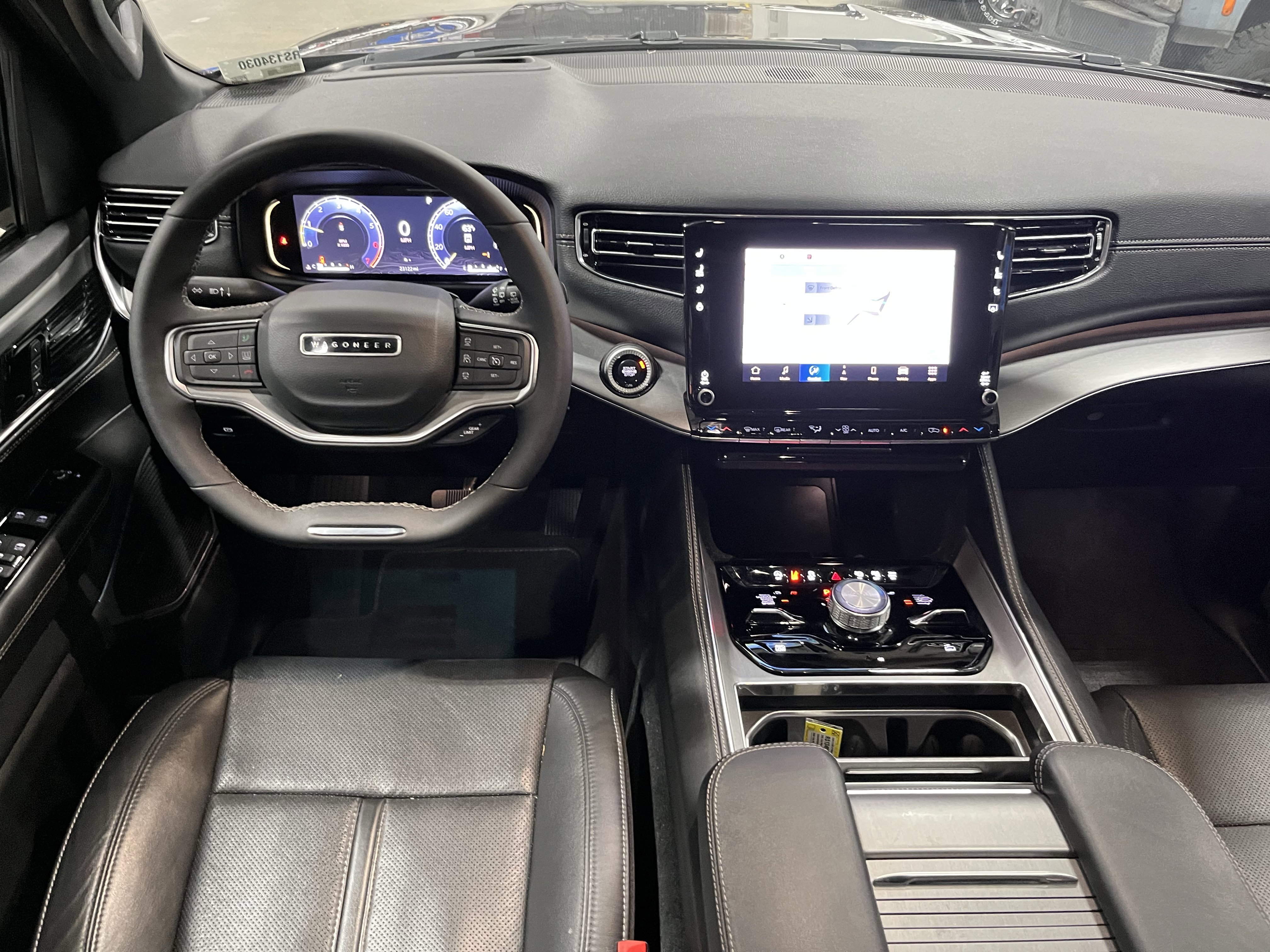 Used 2024 Jeep Wagoneer Series II w/ Convenience Group I image 12