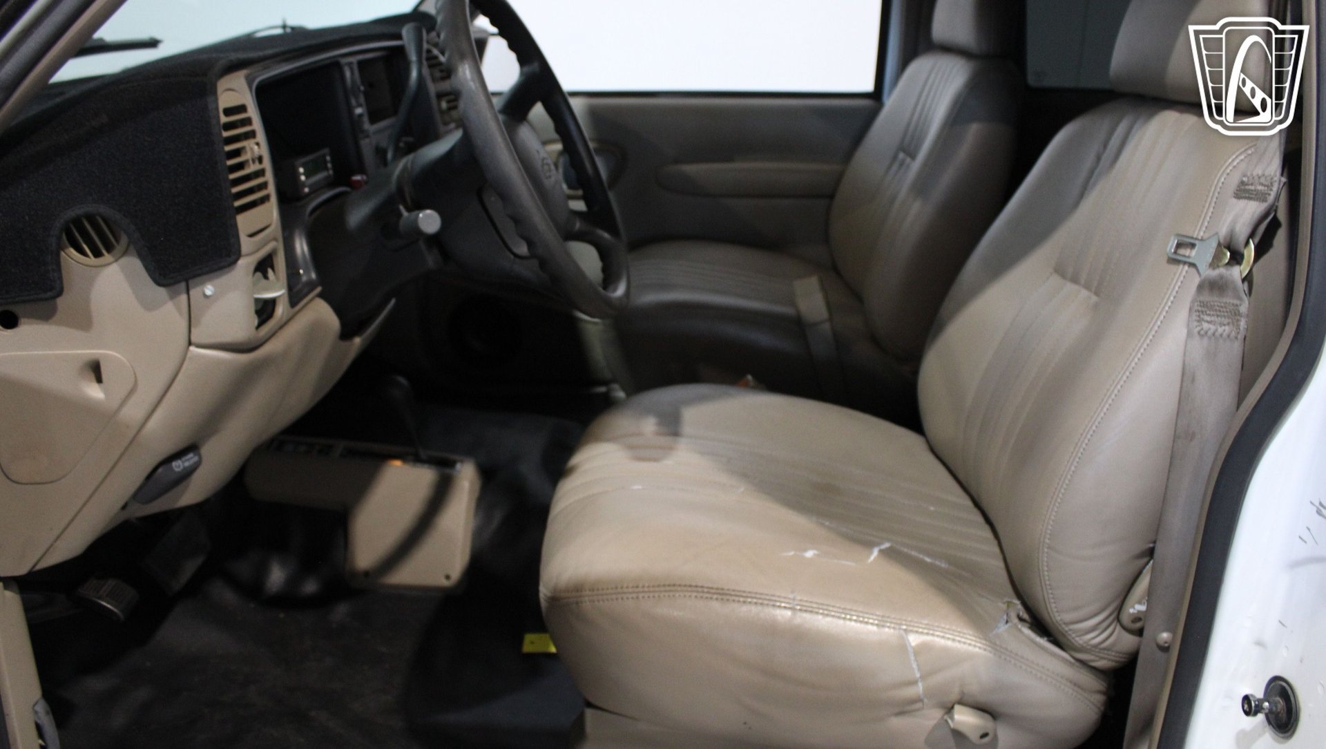 Used 1999 Chevrolet Tahoe 4WD 2-Door image 32