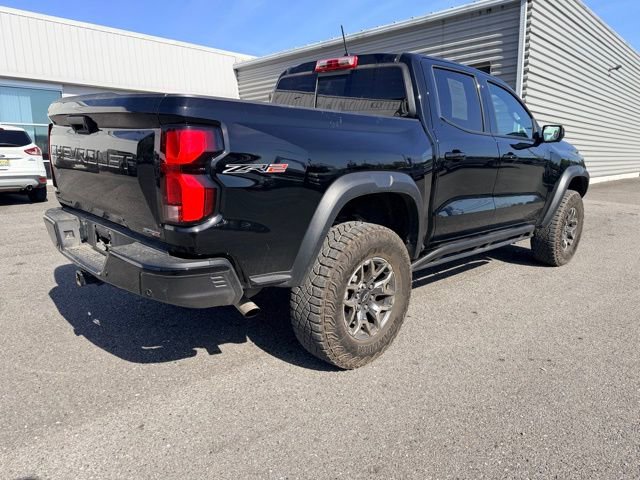 Used 2025 Chevrolet Colorado ZR2 w/ Technology Package image 3