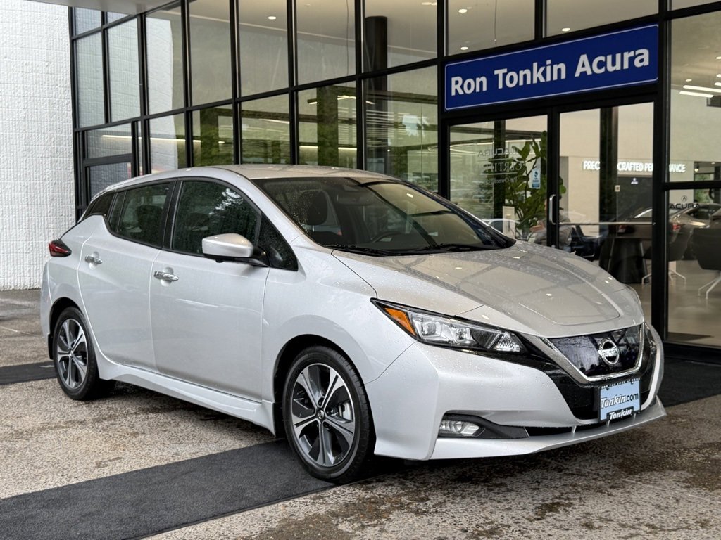 Used 2021 Nissan Leaf SV w/ SV Technology Package image 2