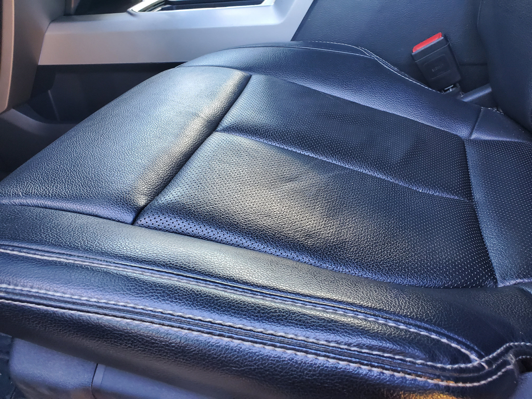 Used 2022 Ford F250 Lariat w/ Lariat Ultimate Package image 24