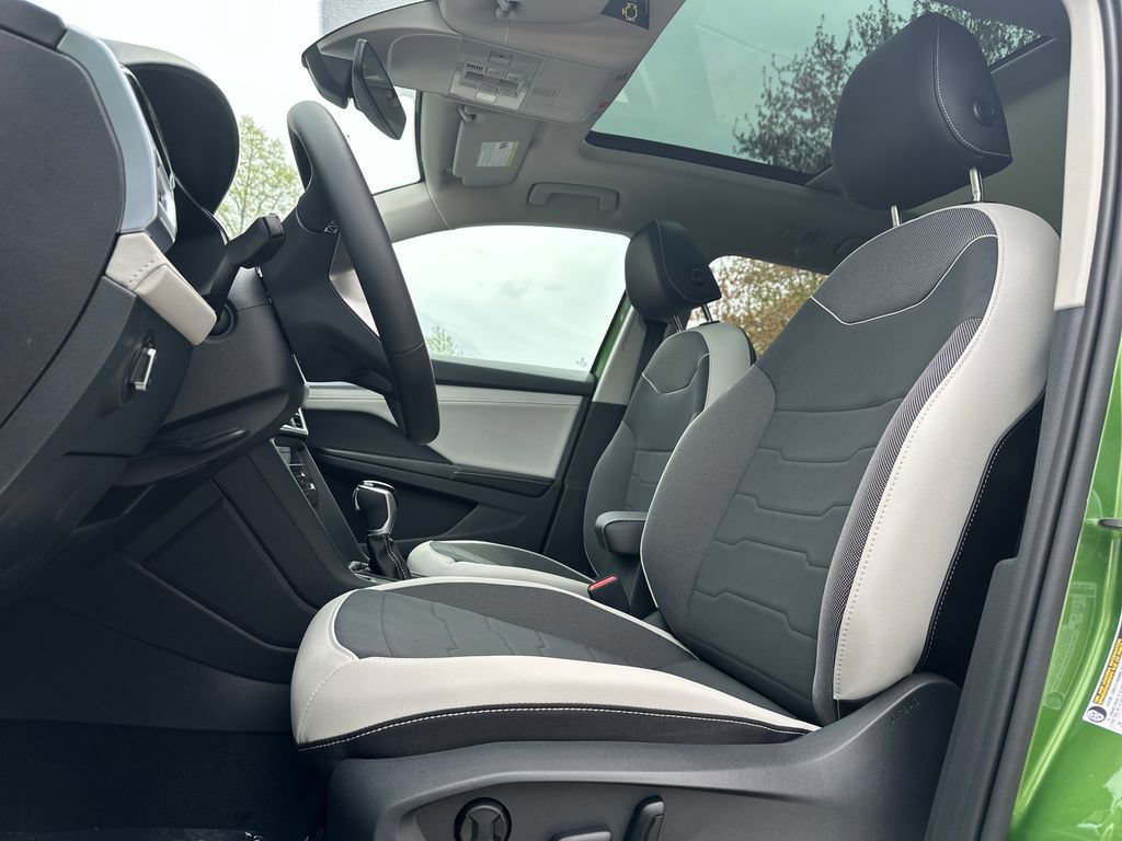 New 2026 Volkswagen Taos SE AWD/4WD image 3