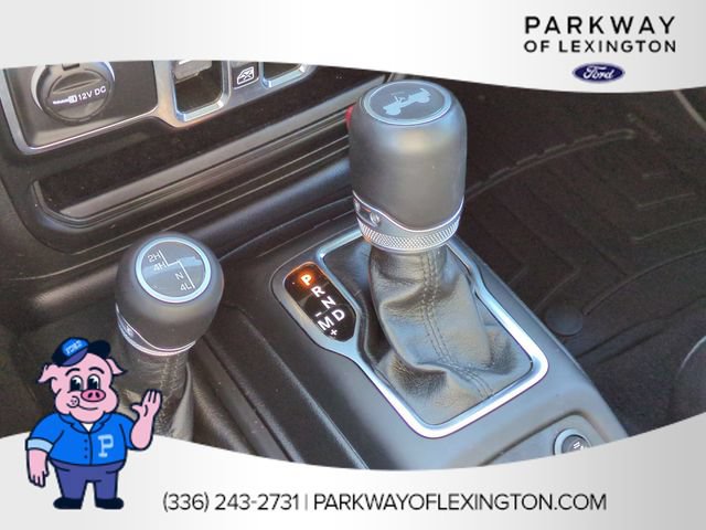 Used 2021 Jeep Wrangler Unlimited Sahara AWD/4WD image 25