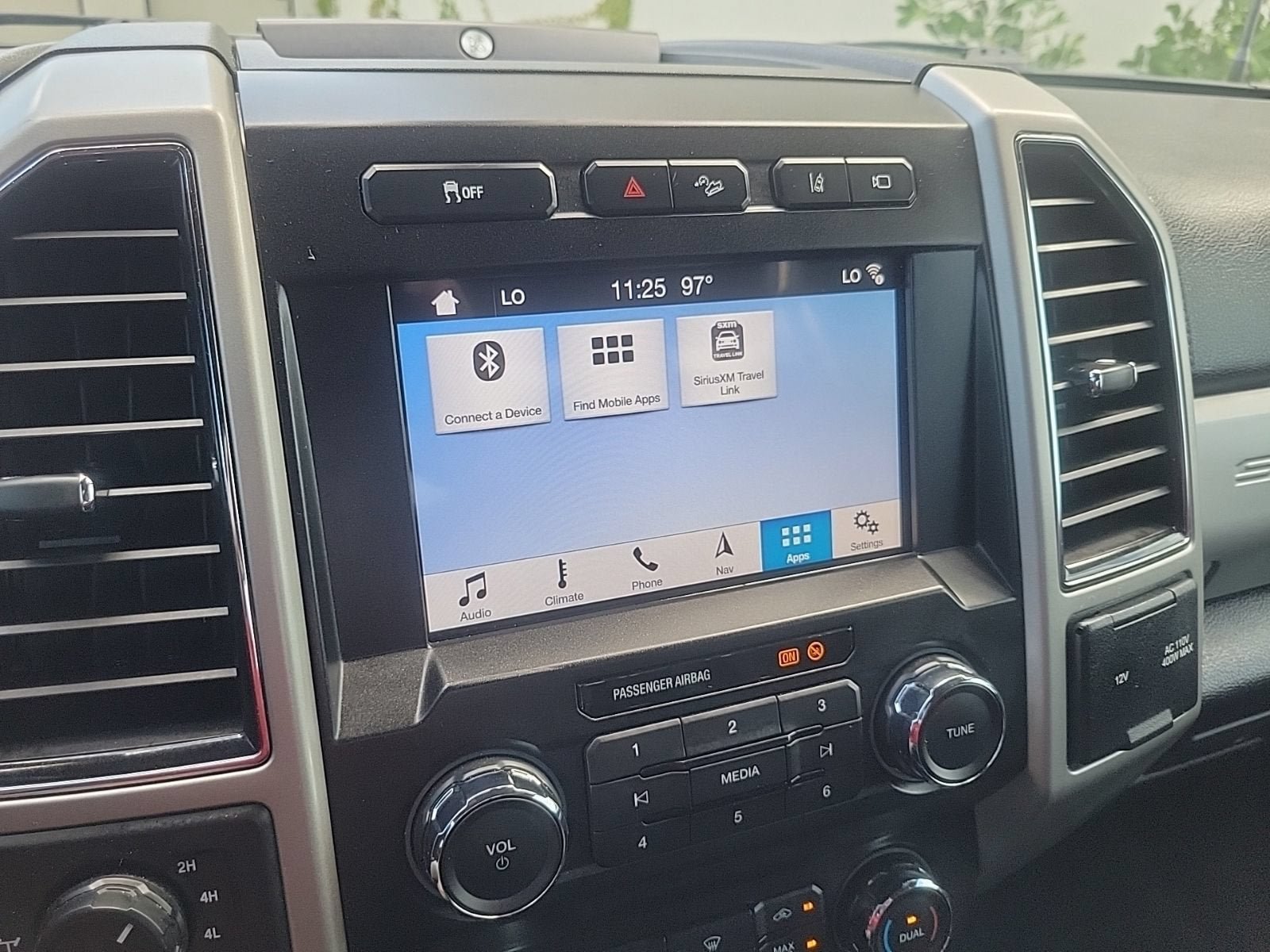 Used 2019 Ford F250 Lariat w/ Lariat Ultimate Package AWD/4WD image 24