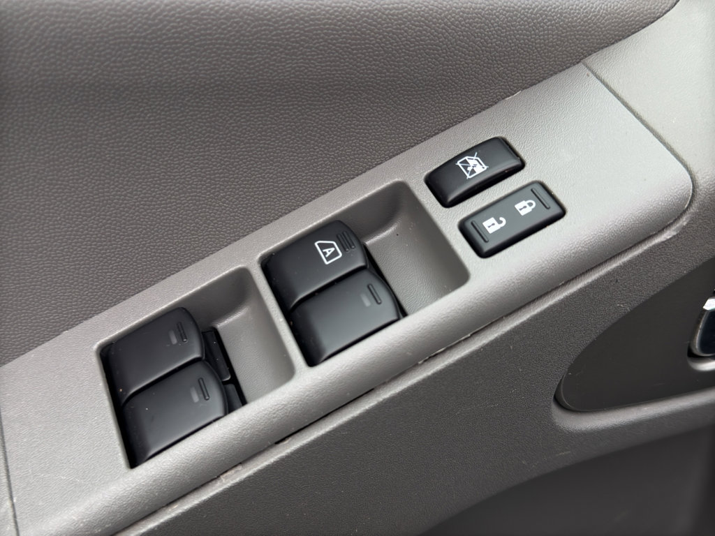 Used 2019 Nissan Frontier SV image 13