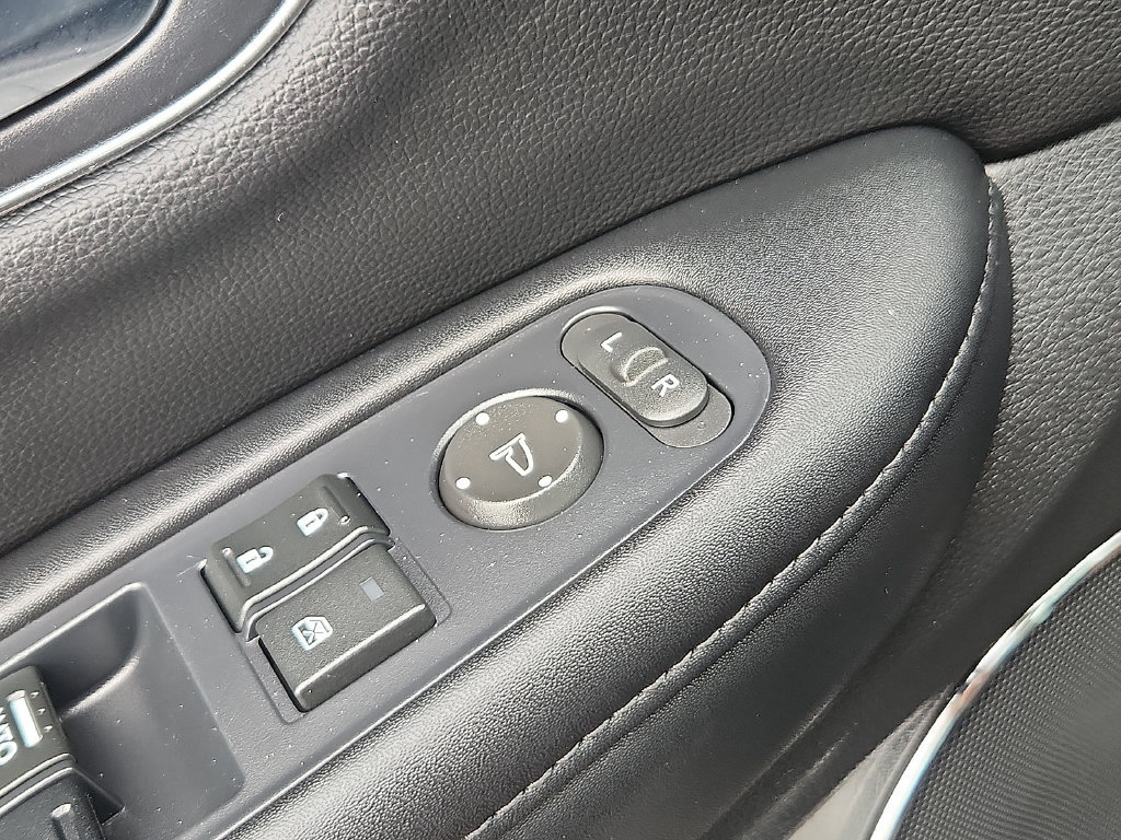 Used 2017 Honda HR-V EX-L image 20