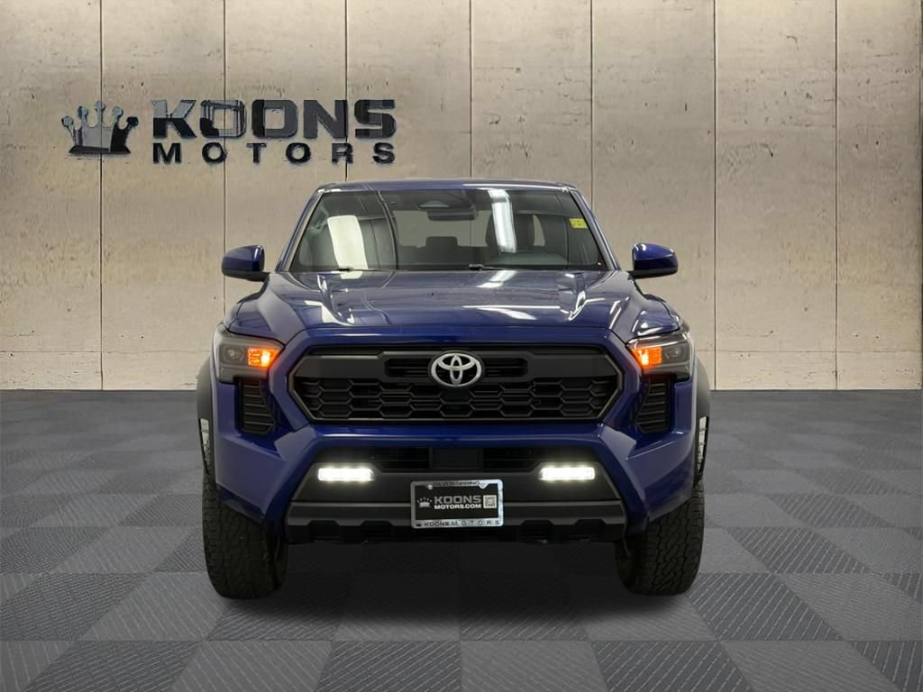 Used 2024 Toyota Tacoma TRD Off-Road AWD/4WD image 3