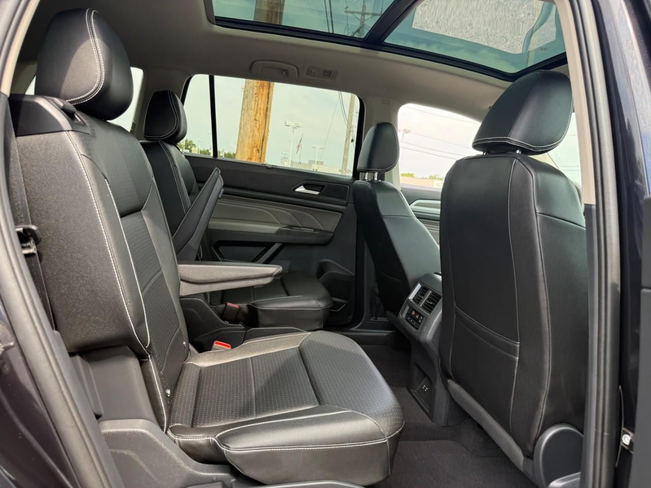 Used 2023 Volkswagen Atlas SEL AWD/4WD image 10