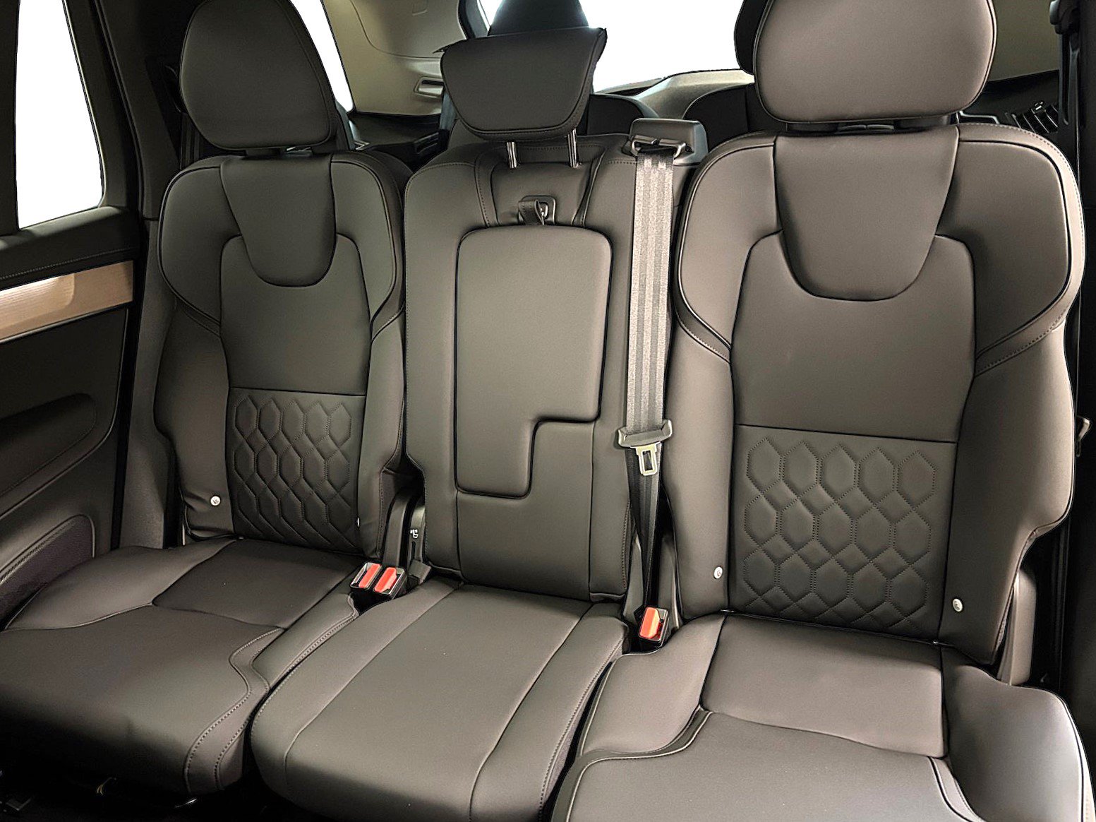 New 2026 Volvo XC90 B5 Core AWD/4WD image 42