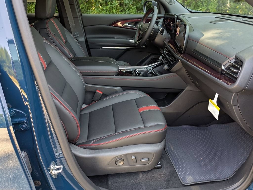 New 2027 Chevrolet Traverse RS FWD image 35