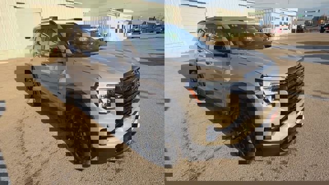 New 2026 GMC Terrain Elevation w/ Elevation Premium Package image 2