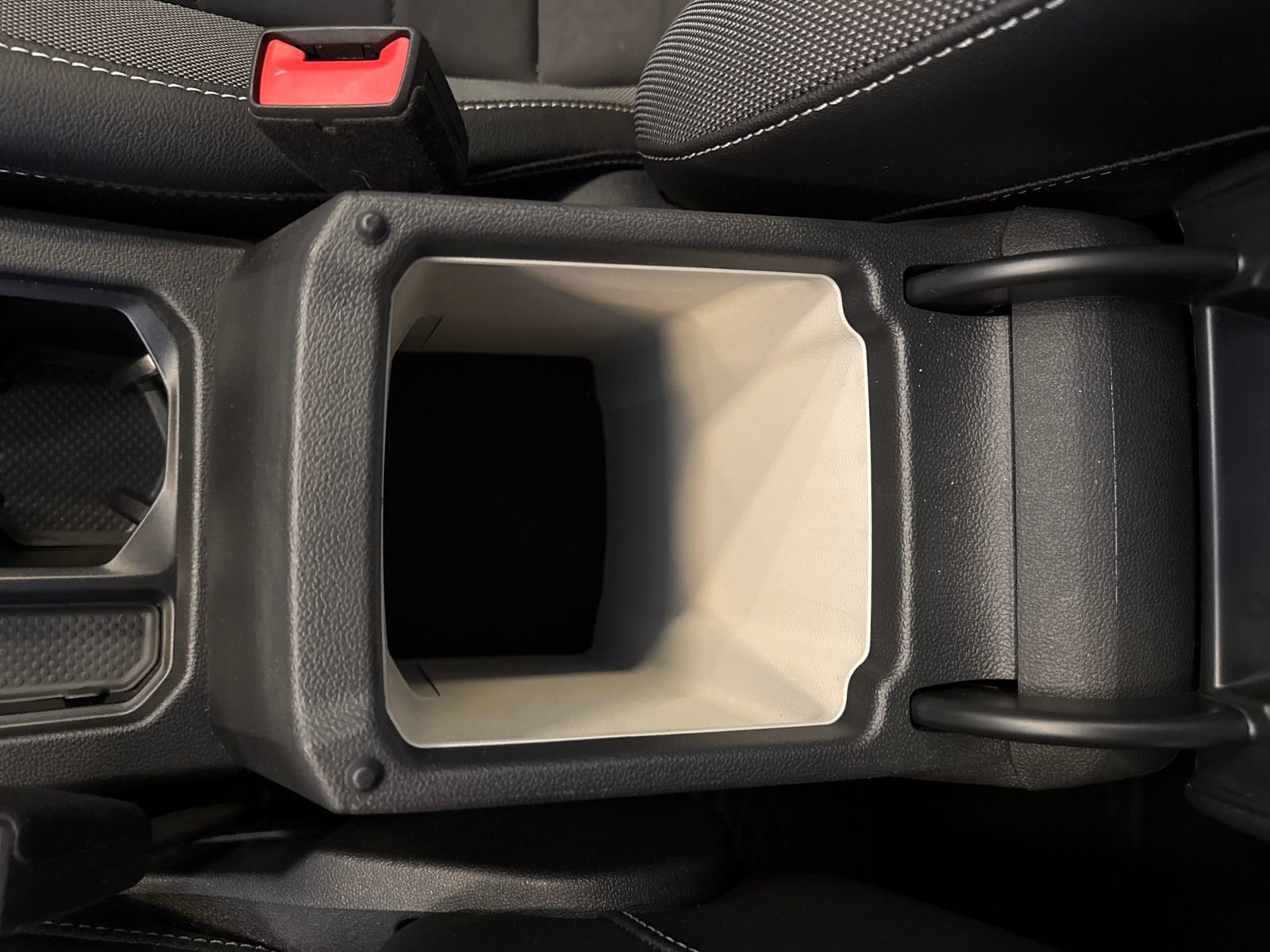 Certified 2024 Volkswagen Taos SE image 27