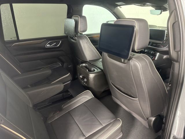 Used 2024 Chevrolet Suburban Premier w/ Advanced Technology Package AWD/4WD image 20