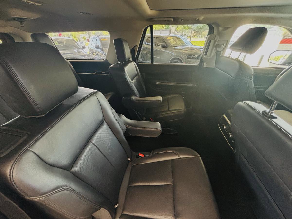 Used 2024 Ford Expedition Max XLT AWD/4WD image 32