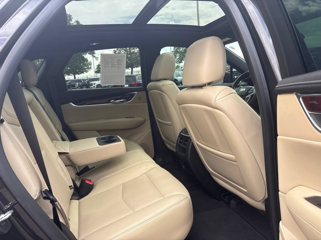 Used 2019 Cadillac XT5 Premium Luxury w/ Driver Assist Package AWD/4WD image 25