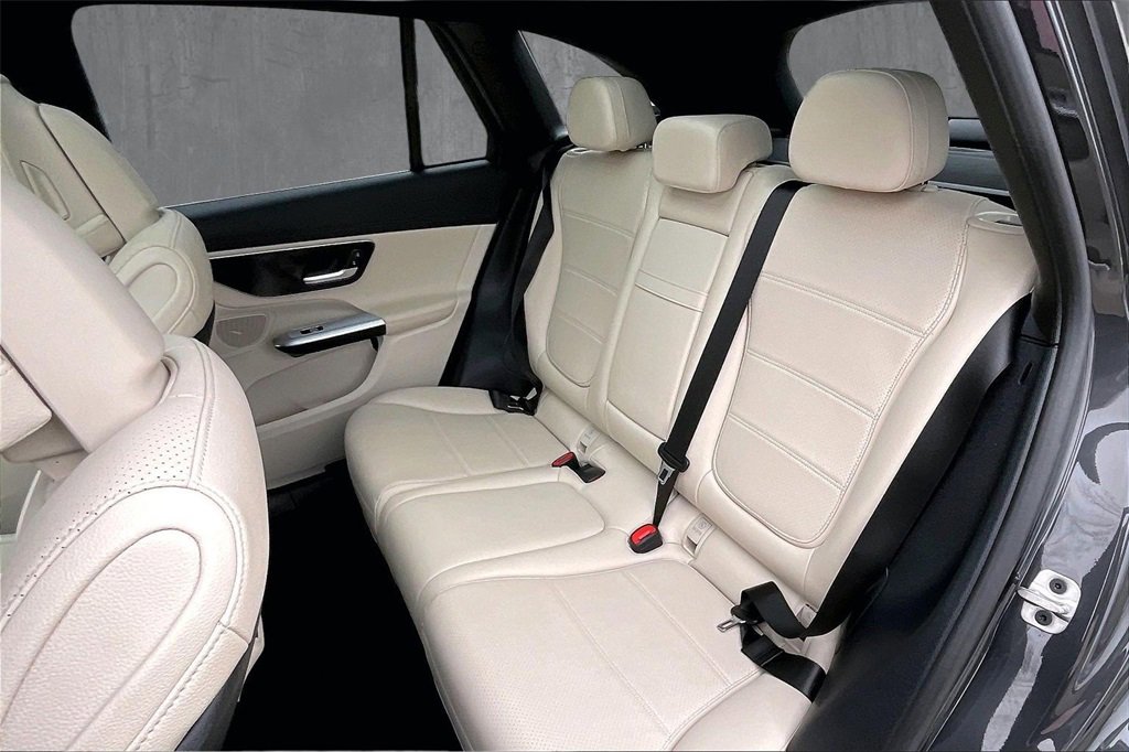 Used 2023 Mercedes-Benz GLC 300 4MATIC image 22
