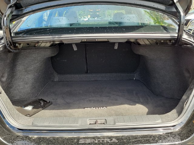 Used 2022 Nissan Sentra SV w/ All-Weather Package FWD image 9