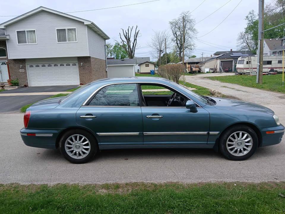 Used 2004 Hyundai XG350 FWD image 5