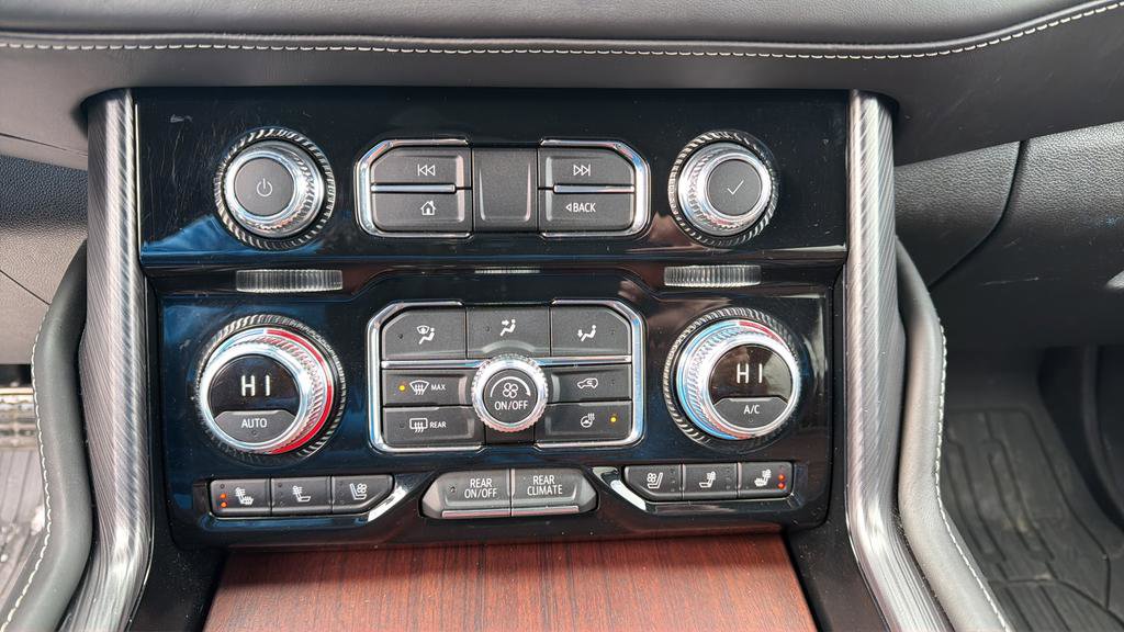 Used 2023 GMC Yukon XL Denali Ultimate image 32