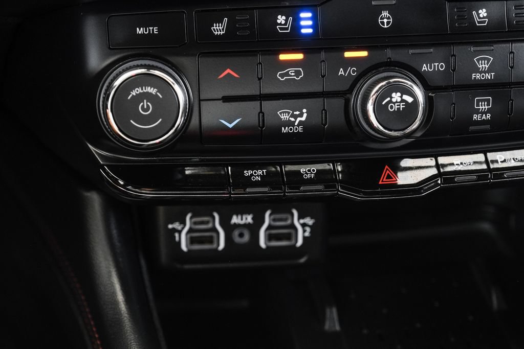 Used 2025 Dodge Durango R/T AWD/4WD image 26