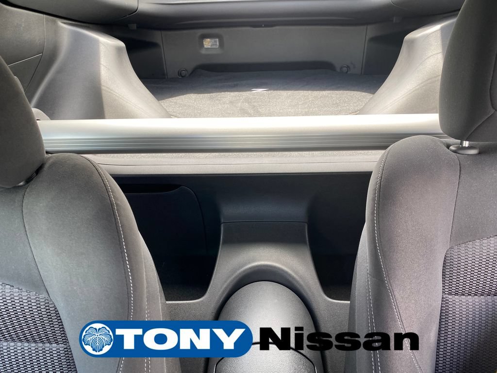 Used 2017 Nissan 370Z Coupe RWD image 18