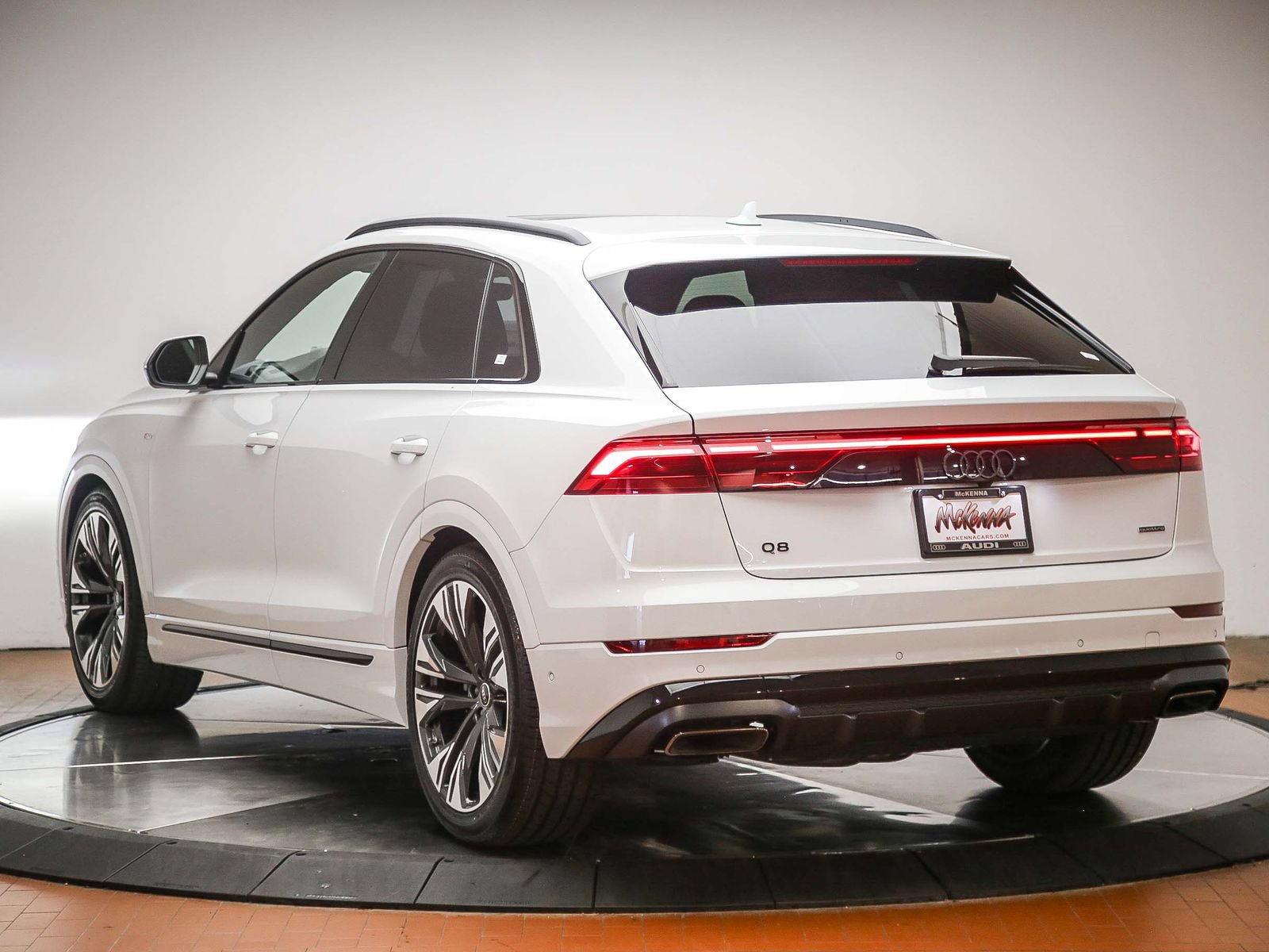 New 2026 Audi Q8 Premium Plus AWD/4WD image 2