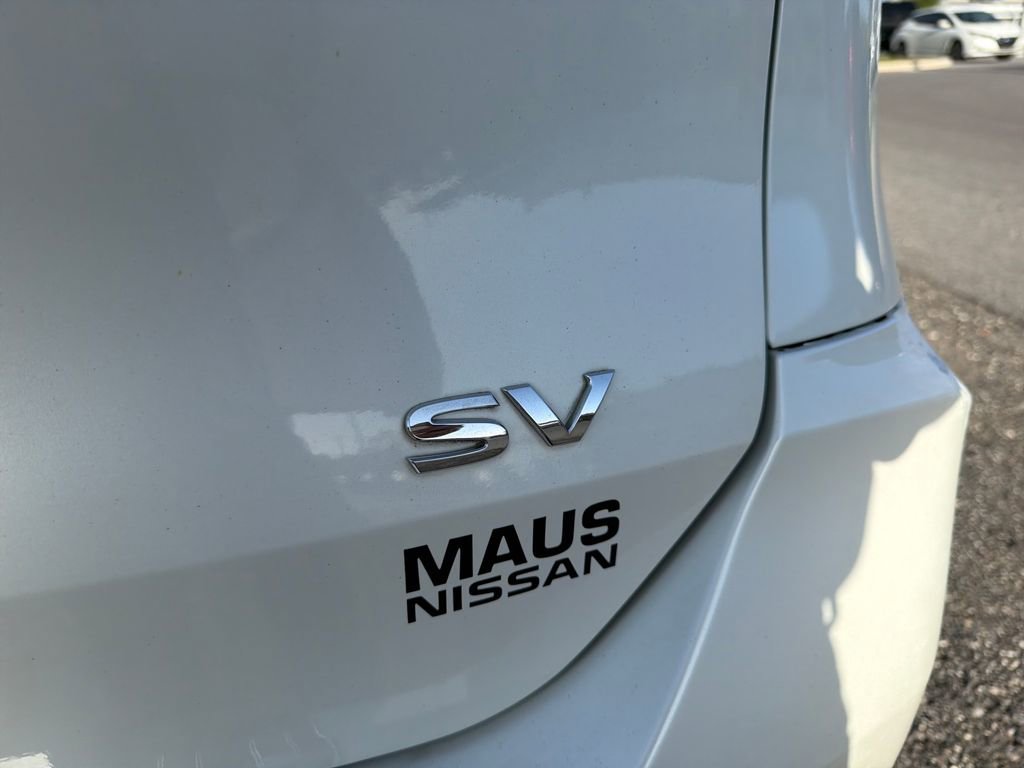 Used 2018 Nissan Rogue SV image 11