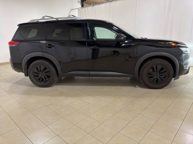 Used 2022 Nissan Pathfinder SL w/ SL Black Package image 6