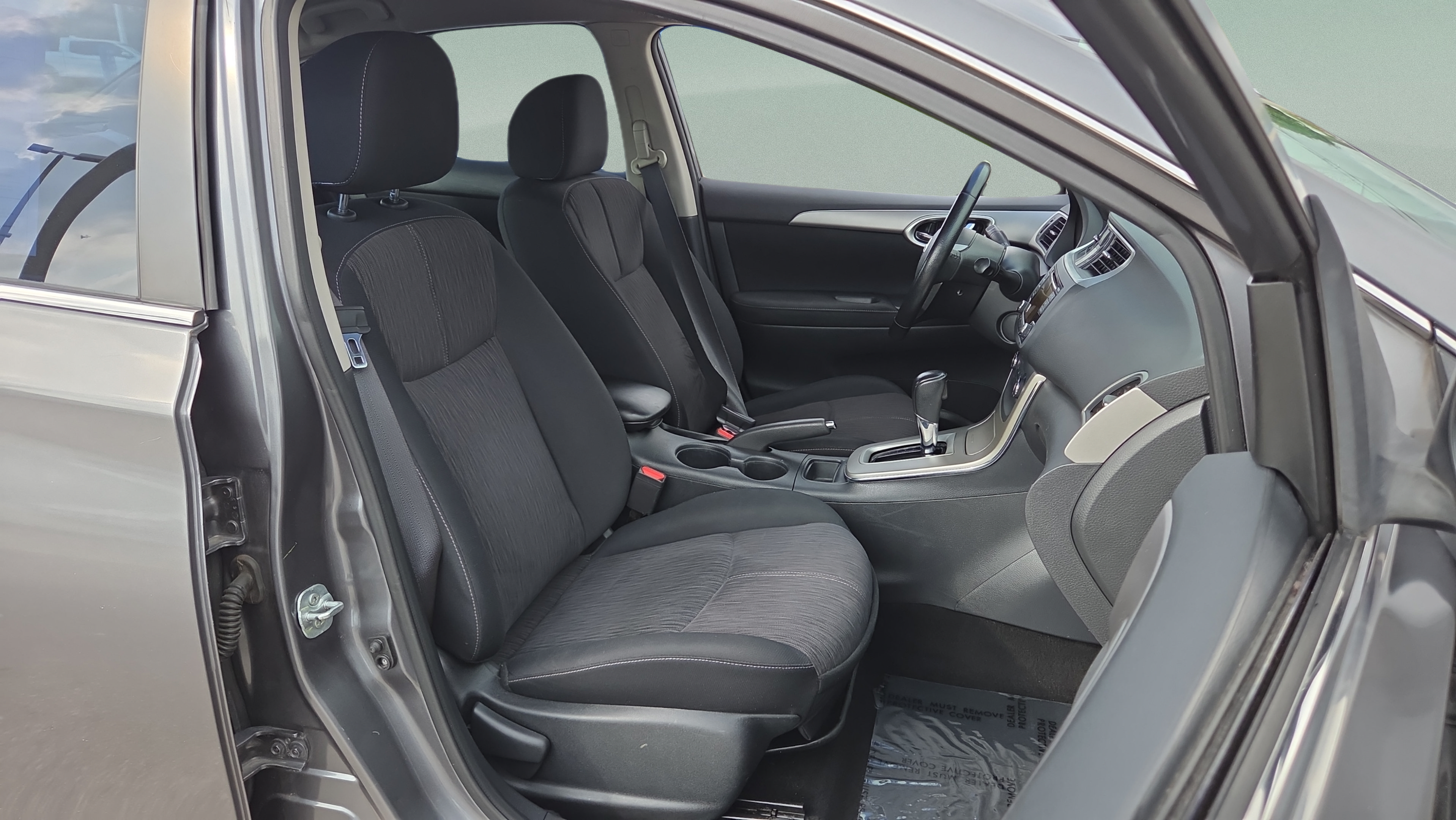 Used 2015 Nissan Sentra SV FWD image 17