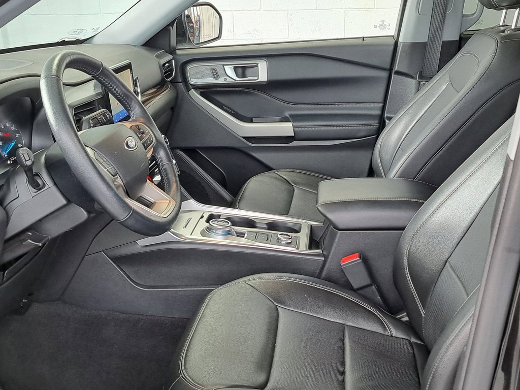 Used 2022 Ford Explorer Limited image 25