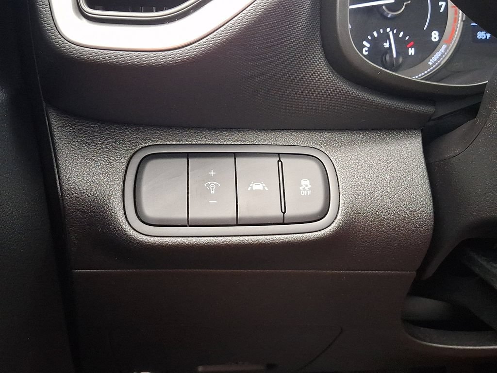 Used 2020 Hyundai Venue SE FWD image 22