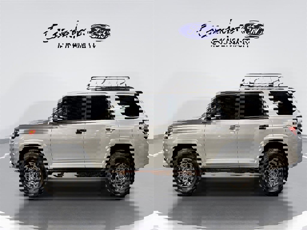 Used 2020 Toyota 4Runner Venture w/ Moonroof Package image 5