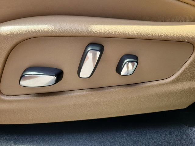 Used 2025 Cadillac XT6 Premium Luxury w/ Platinum Package AWD/4WD image 19