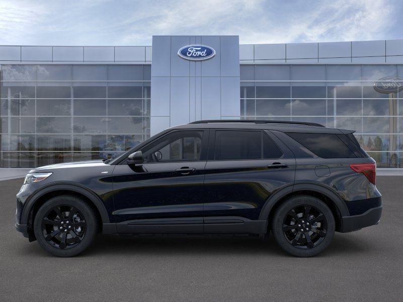 New 2024 Ford Explorer ST-Line w/ Class IV Trailer Tow Package AWD/4WD image 3