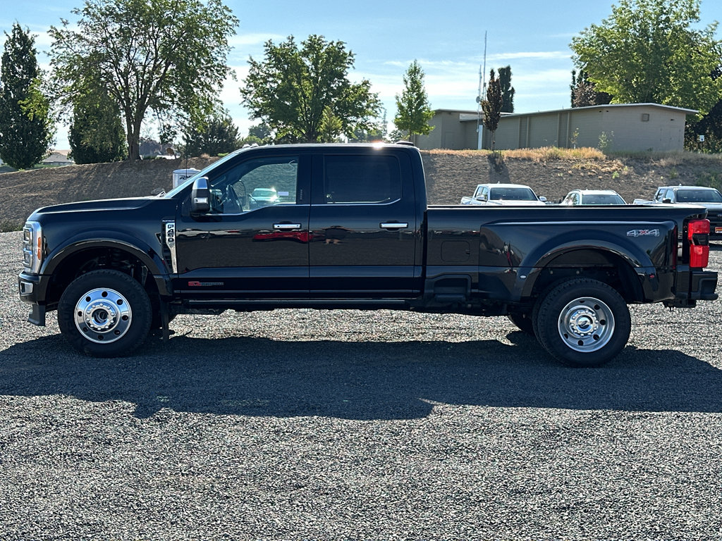 Used 2023 Ford F450 Platinum w/ Camper Package AWD/4WD video 3
