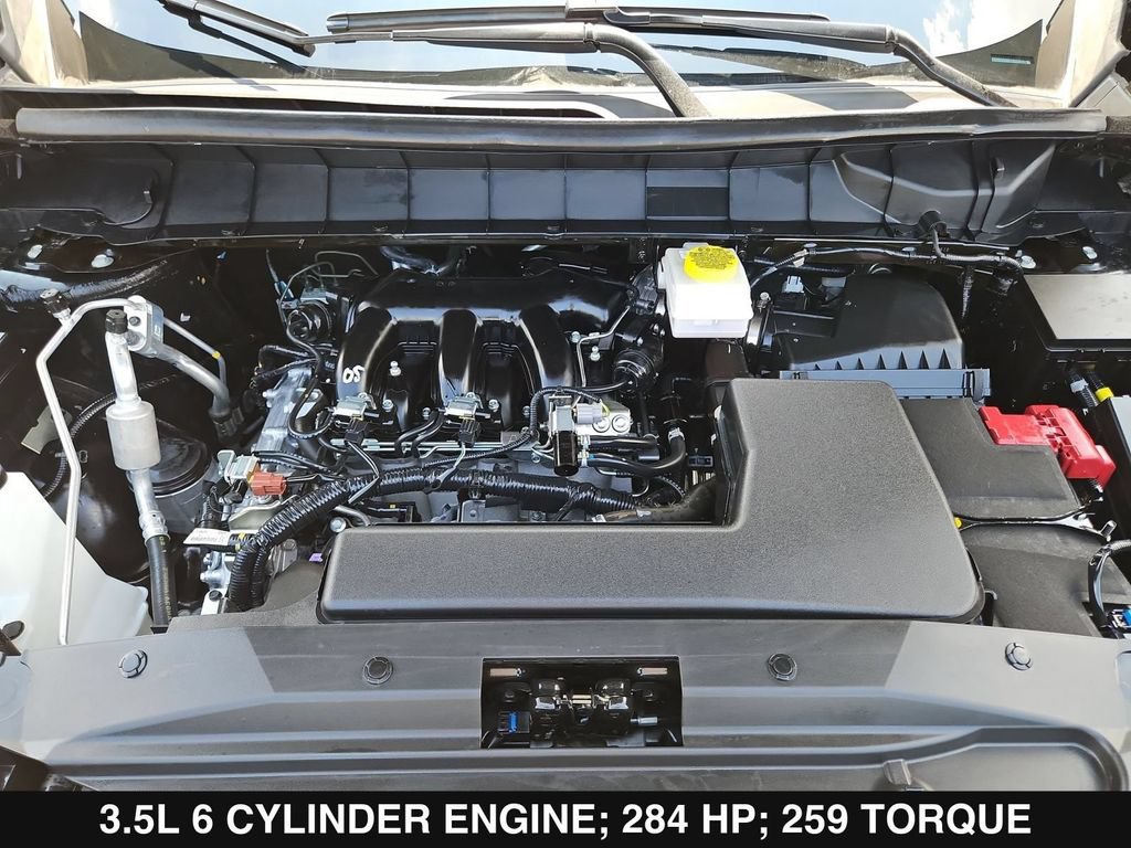 Used 2025 Nissan Pathfinder SL FWD image 37