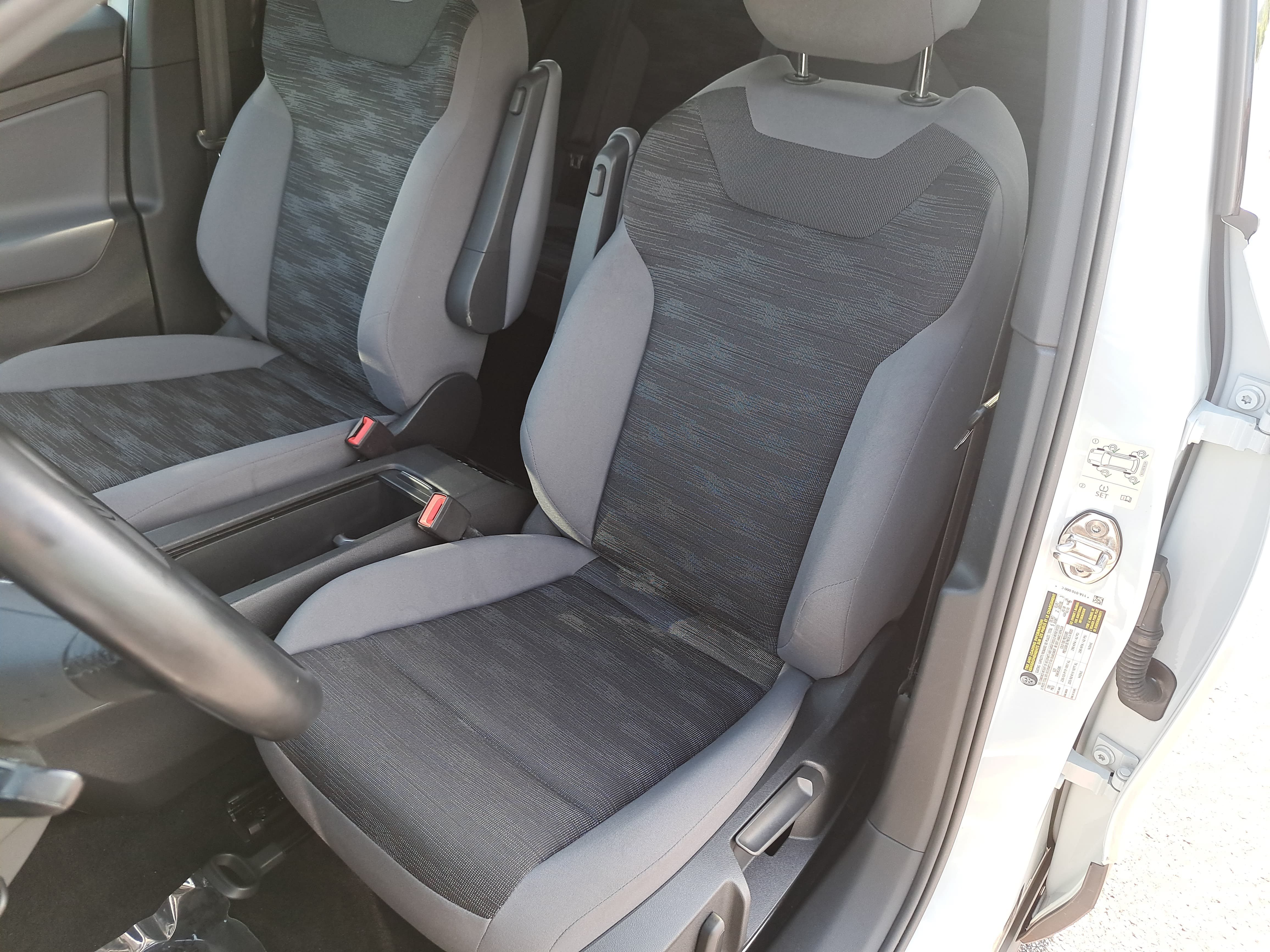 Used 2021 Volkswagen ID.4 Pro RWD image 15