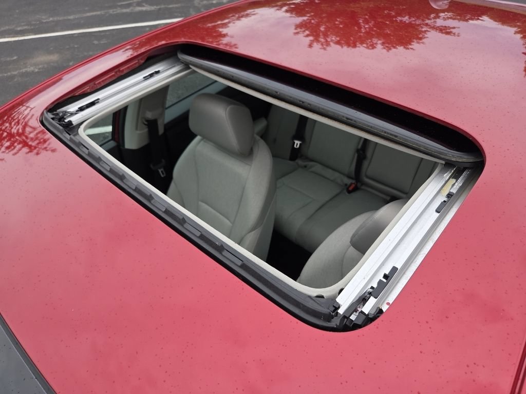 Certified 2025 Honda Accord SE image 3