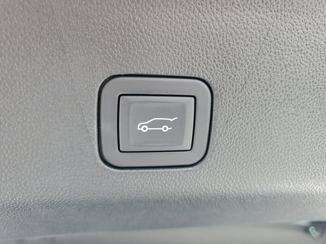 Used 2025 GMC Yukon XL Denali Ultimate AWD/4WD image 34
