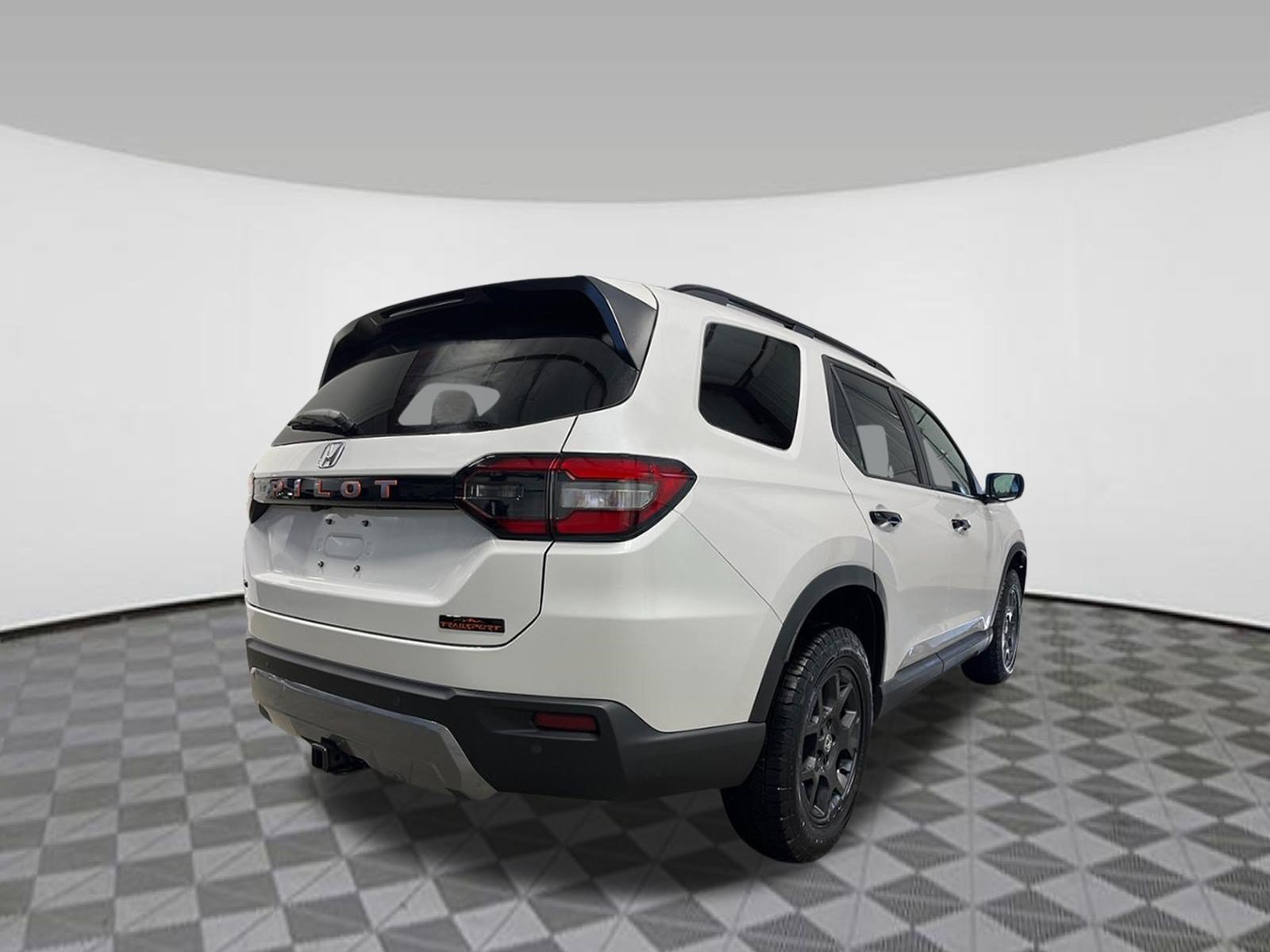 New 2026 Honda Pilot TrailSport image 7