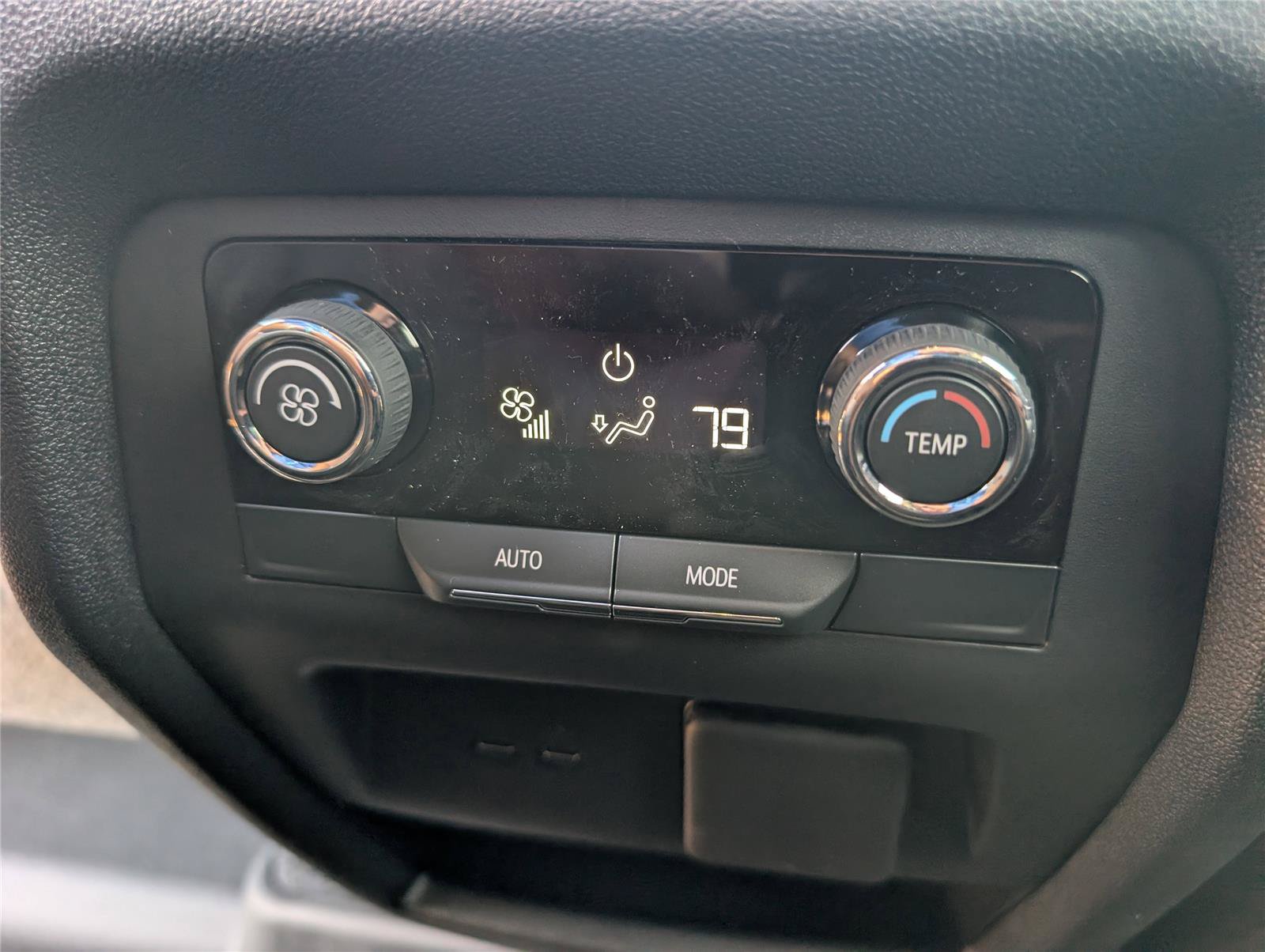 New 2026 Chevrolet Traverse LT w/ Enhanced Driving Package FWD image 18