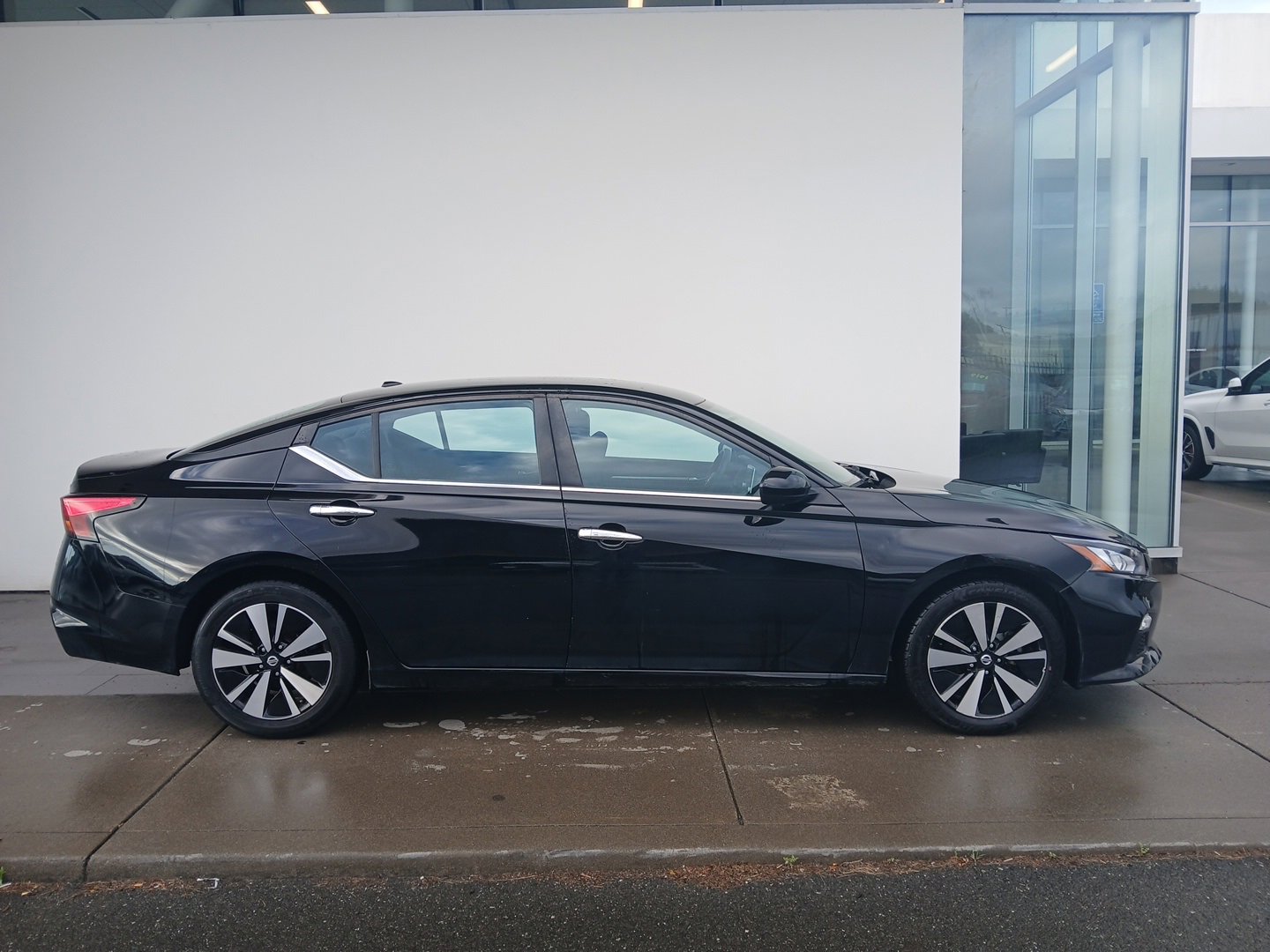 Used 2021 Nissan Altima 2.5 SV image 3