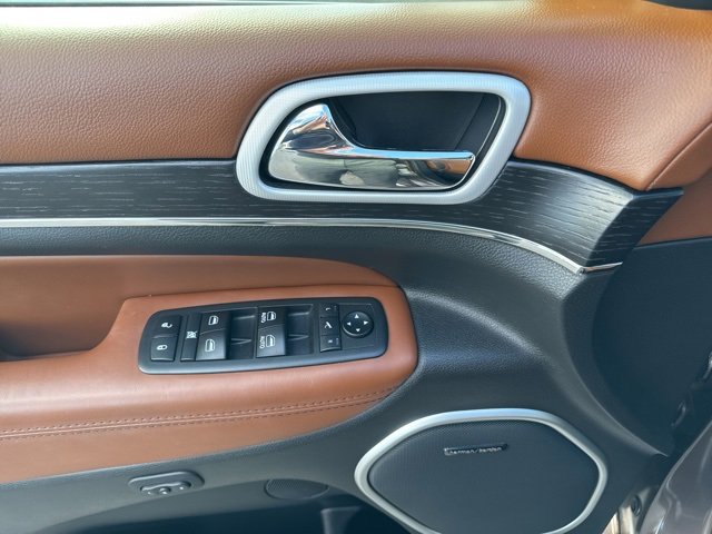 Used 2018 Jeep Grand Cherokee Summit w/ Platinum Series Group image 19
