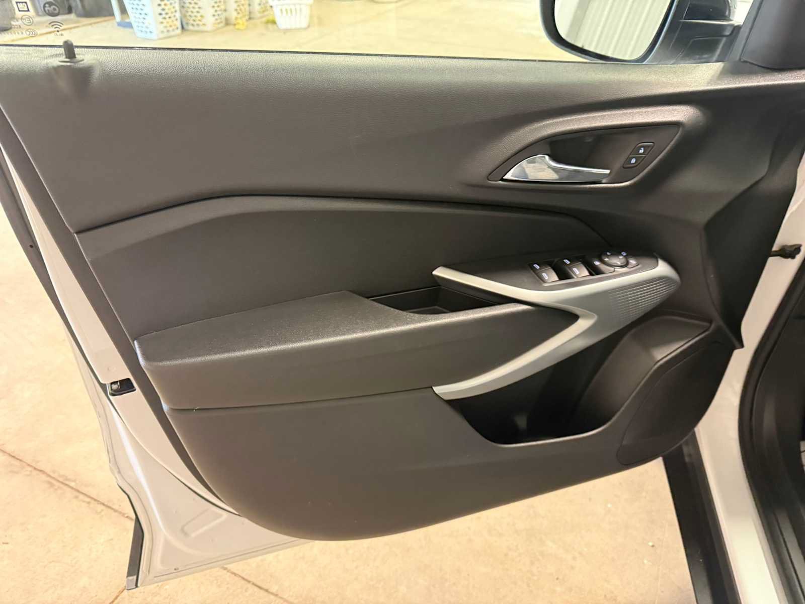 Used 2024 Chevrolet Trax RS FWD image 20