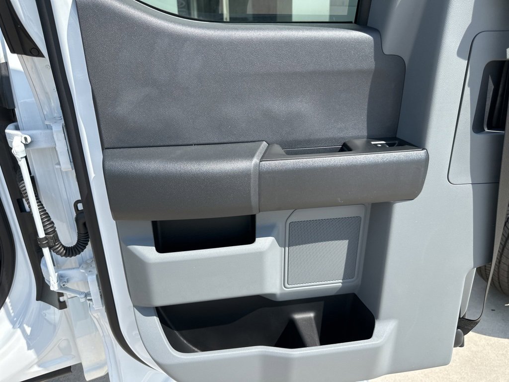 Used 2024 Ford F550 4x4 SuperCab Super Duty image 19
