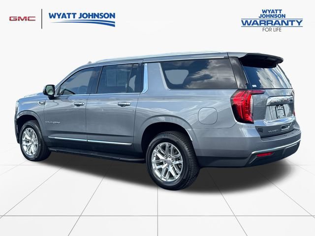 Used 2022 GMC Yukon XL SLT w/ SLT Premium Package AWD/4WD image 3