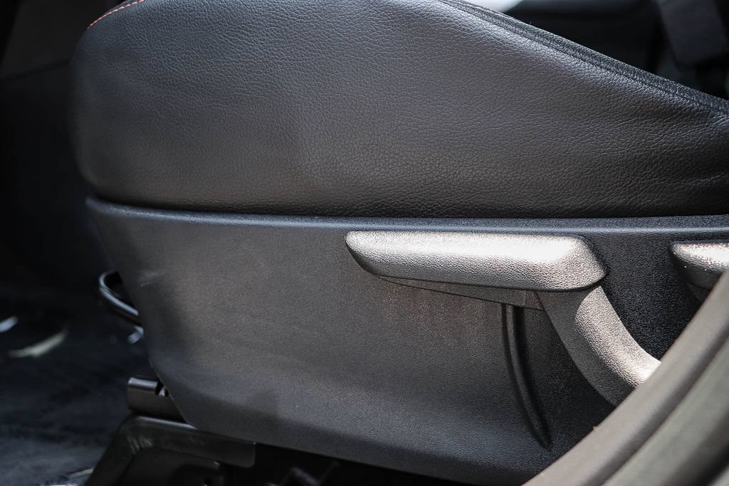 Used 2020 Nissan Kicks SR w/ SR Premium Package FWD image 26