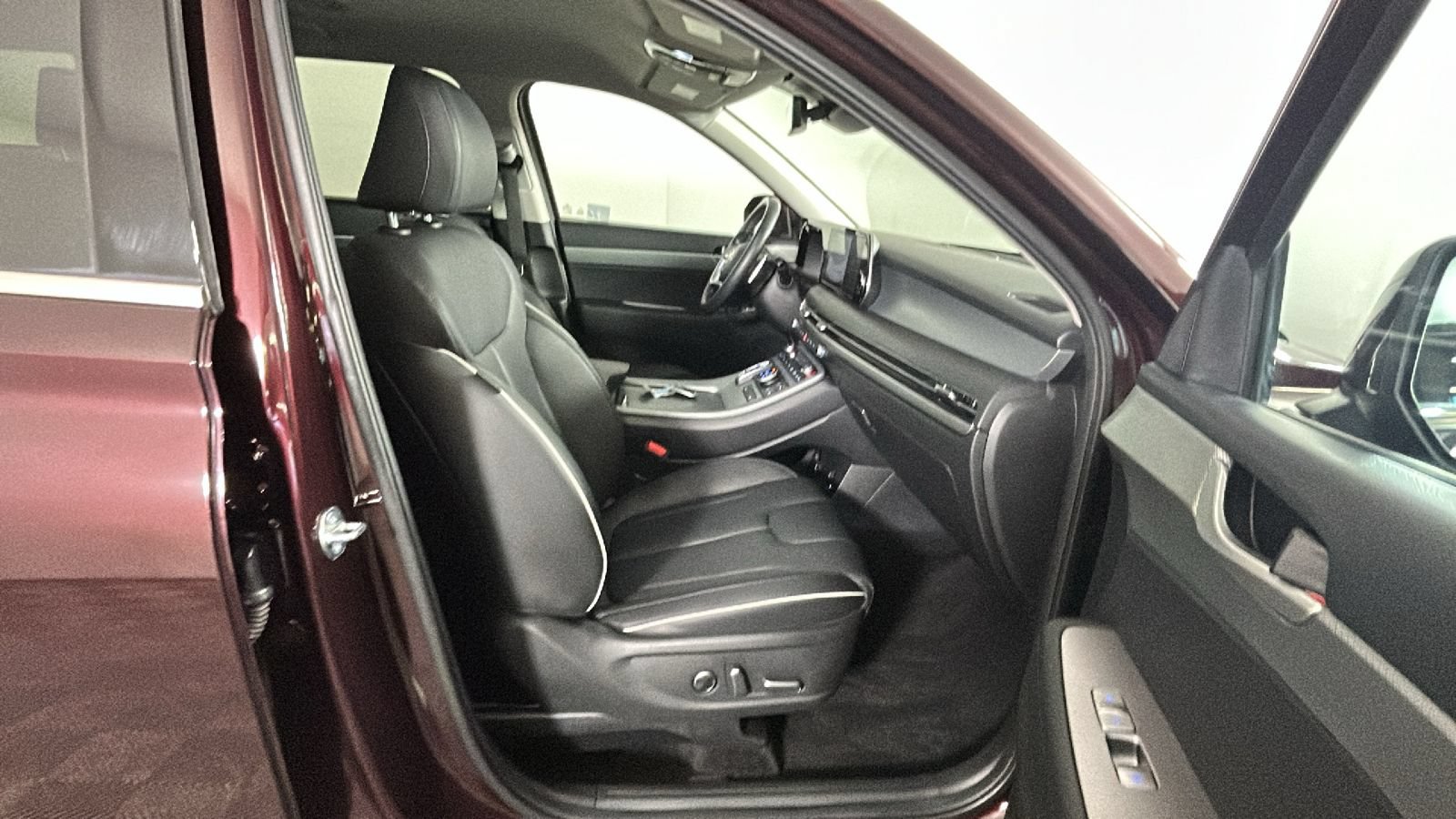 Used 2025 Hyundai Palisade SEL AWD/4WD image 32